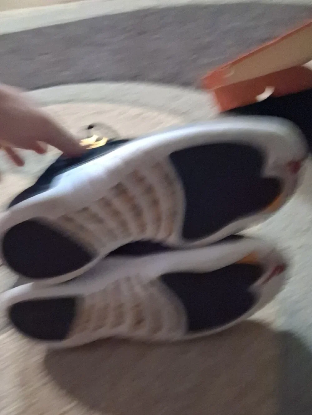 RETRO 12 Reverse TAXI size 9.5 Mens.